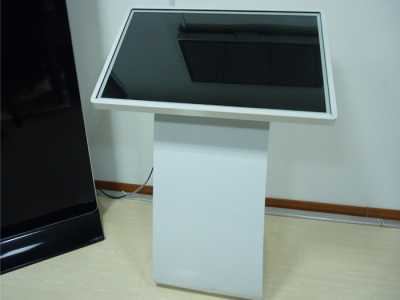 多媒體教學一體機、超市導購機與觸摸一體機 產品展示與多場景應用全景